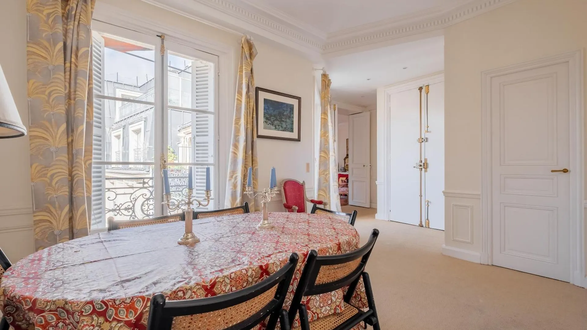 Veeve - Haussmannian Heights Apartment *
